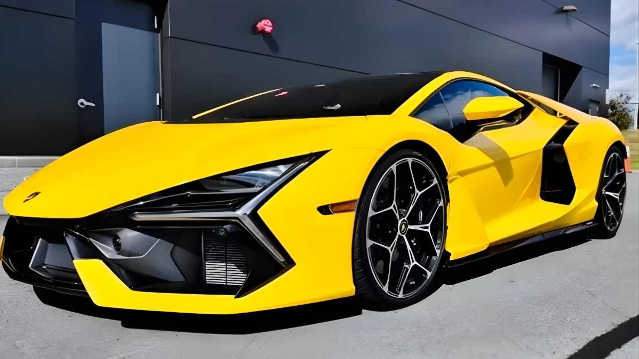 2026 Lamborghini Revuelto Sound